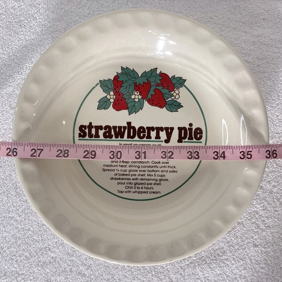 Vintage Strawberry Pie Ceramic Pie Dish Pie Plate With Recipe - Picture 2 of 11
